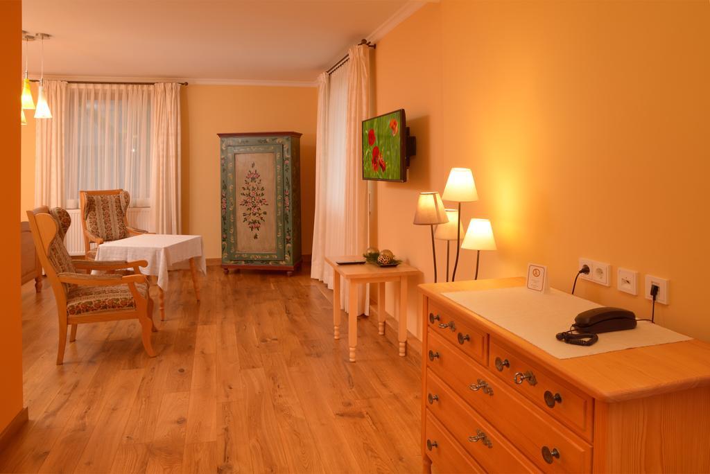 Landgasthof Haueis Marktleugast Room photo